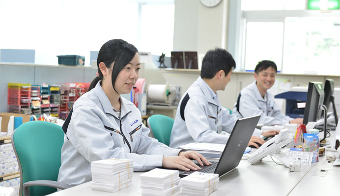 間接部門(品質管理部/営業管理部/総務部)